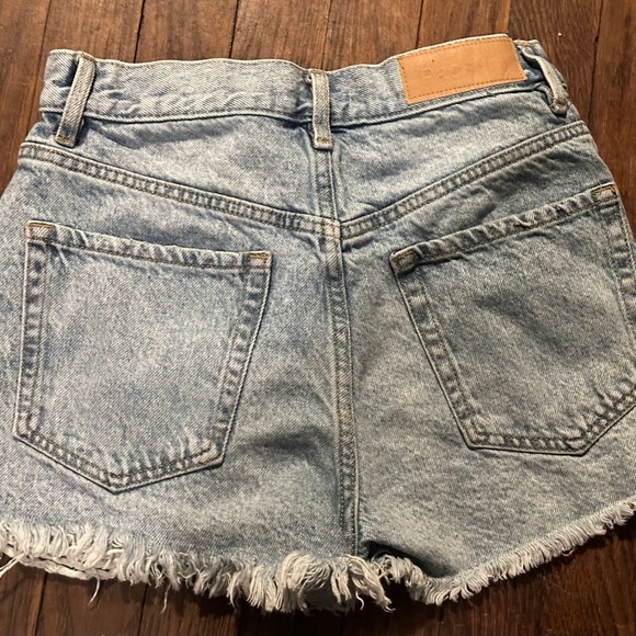 $3 bundle sale Pacsun vintage looking cut off shorts size 26 - Picture 3 of 4